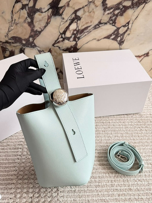 Loewe Puzzle