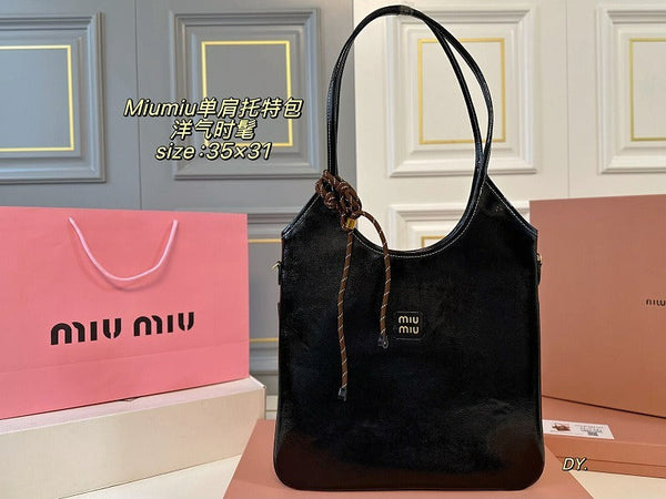 Miu Miu Wander