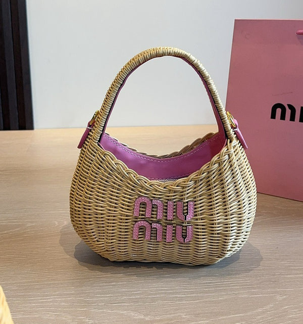 Miu Miu Wander