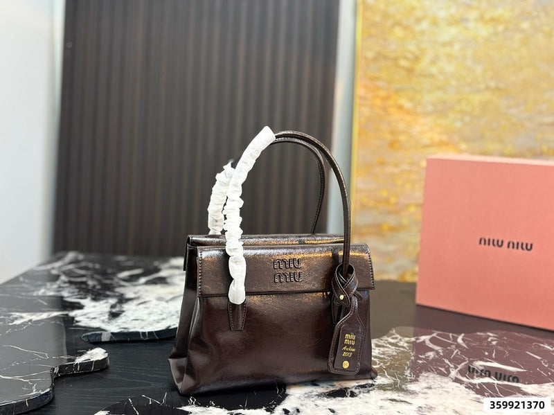 Miu Miu Wander
