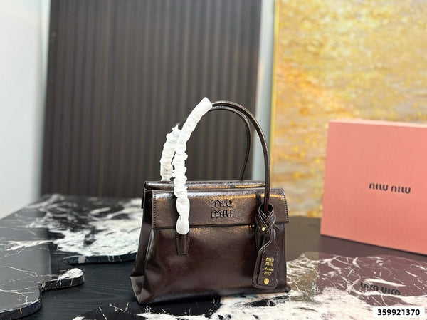 Miu Miu Wander